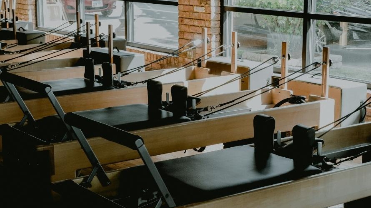 reformer-pilates-hangi-kaslari-calistirir-glorious-place